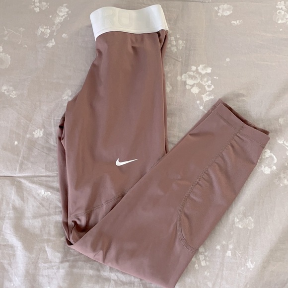 Nike Pants - Activewear - Mauve Nike Pro Training 7/8 leggings